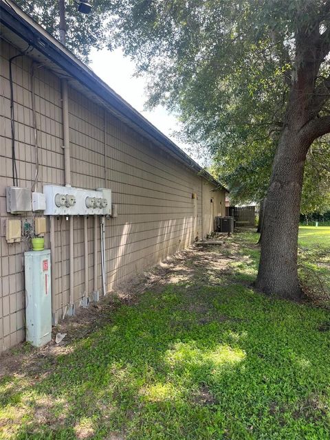 Tiny photo for 2935 SE 58th Avenue, Ocala, FL 34480 (MLS # OM683965)