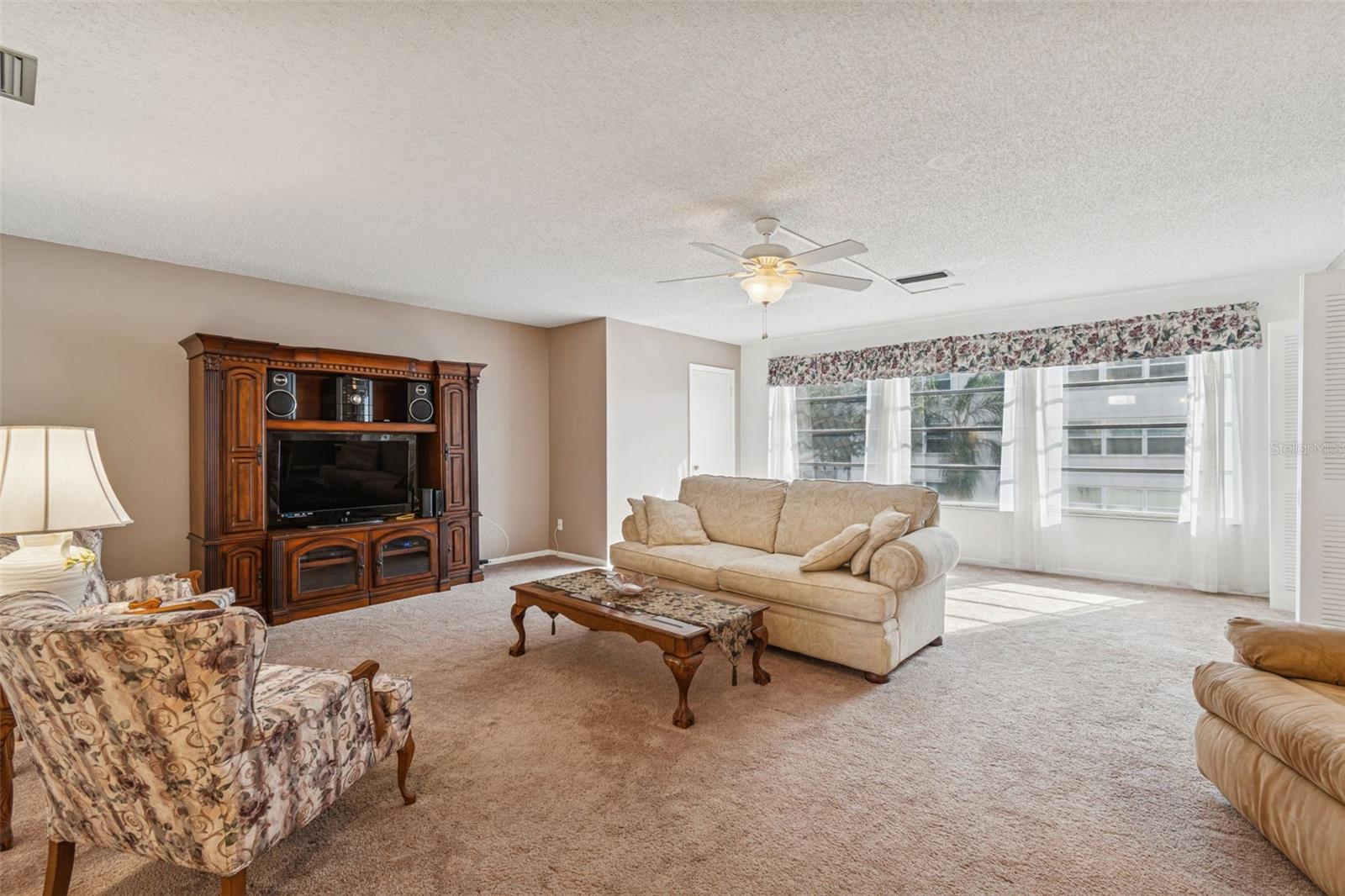 FIVE TOWNS OF ST PETE - Residential