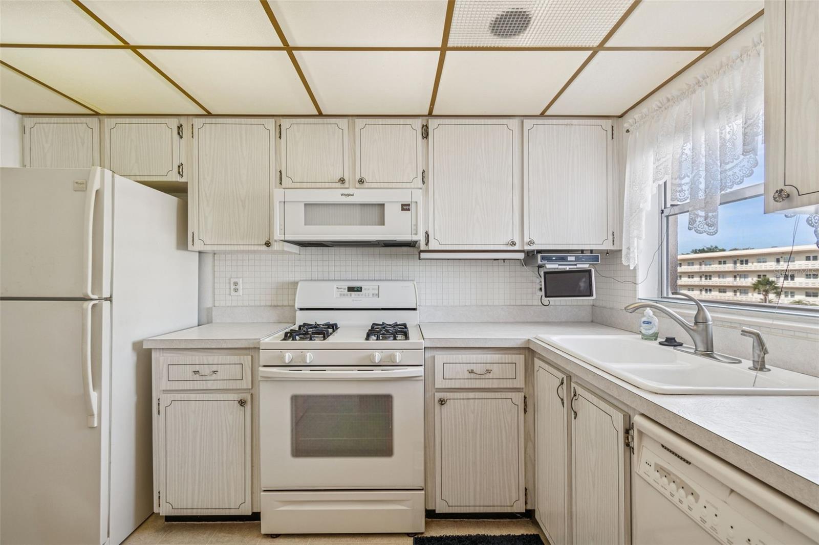 FIVE TOWNS OF ST PETE - Residential