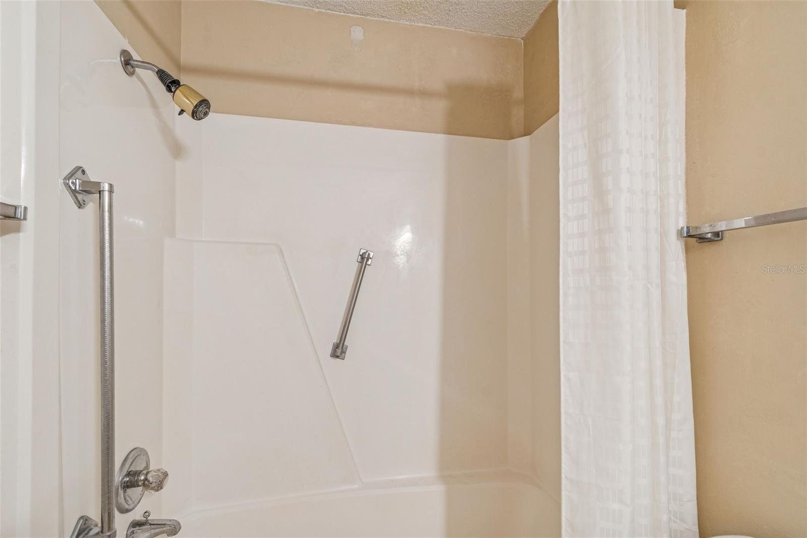 FIVE TOWNS OF ST PETE - Residential