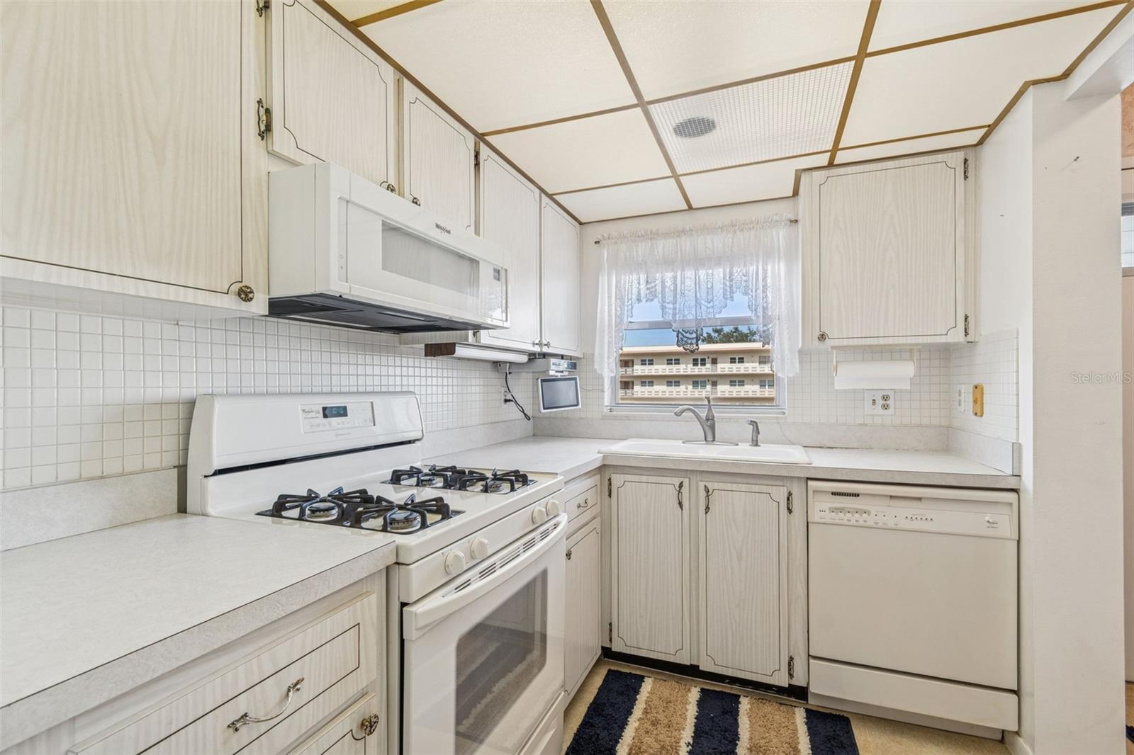 FIVE TOWNS OF ST PETE - Residential