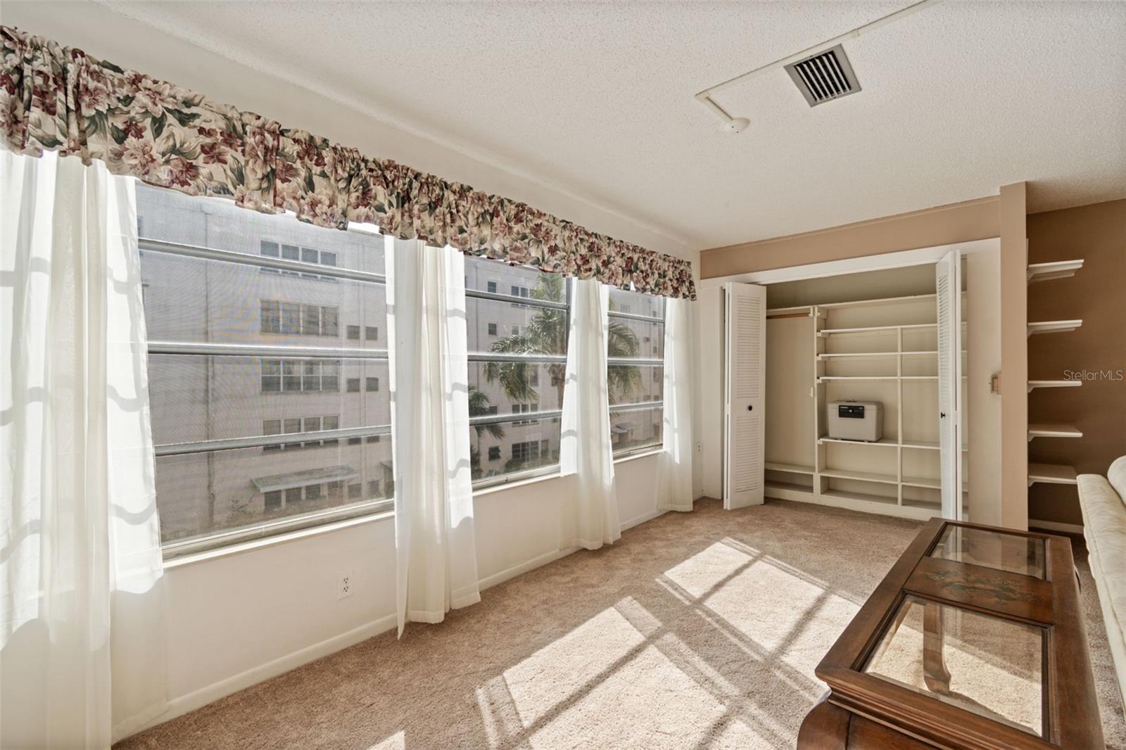 FIVE TOWNS OF ST PETE - Residential