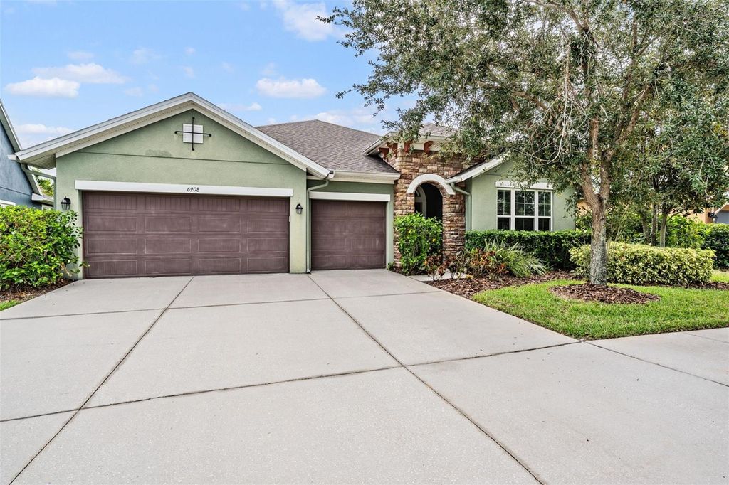 Photo of 6908 Covington Stone Avenue, Apollo Beach, FL 33572 (MLS # TB8442527)