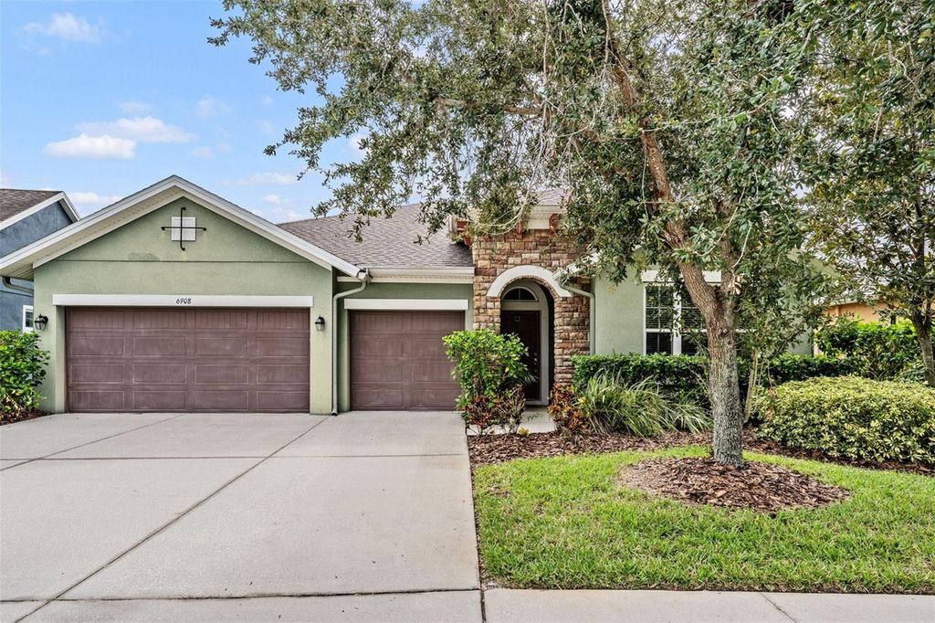 Photo of 6908 Covington Stone Avenue, Apollo Beach, FL 33572 (MLS # TB8442527)