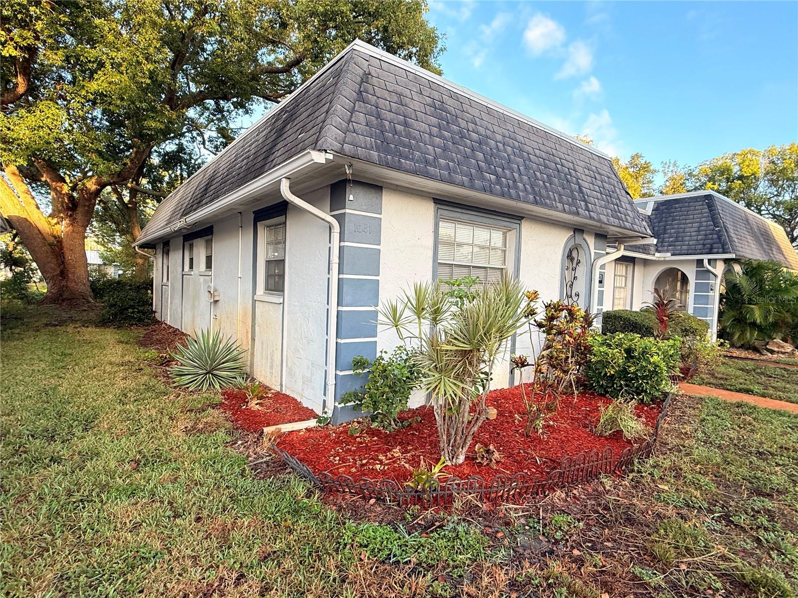 GARDENS OF BEACON SQUARE - Residential Lease