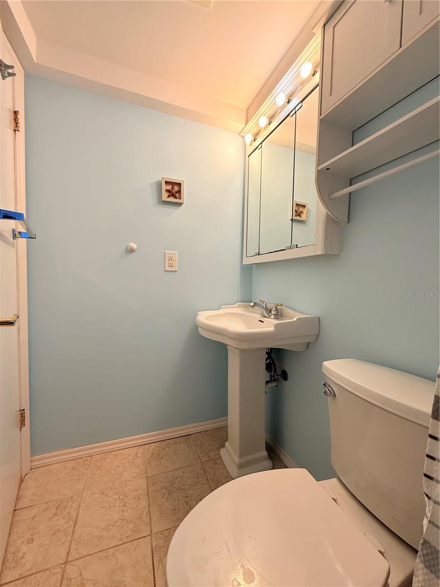 GARDENS OF BEACON SQUARE - Residential Lease