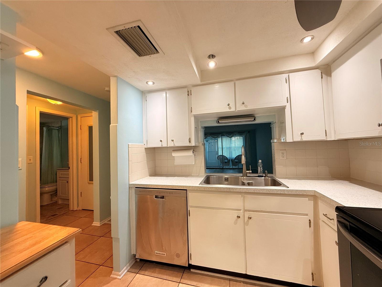 GARDENS OF BEACON SQUARE - Residential Lease