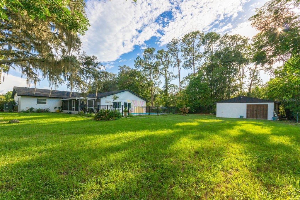Photo of 12231 Kelly Lane, Thonotosassa, FL 33592 (MLS # TB8540679)