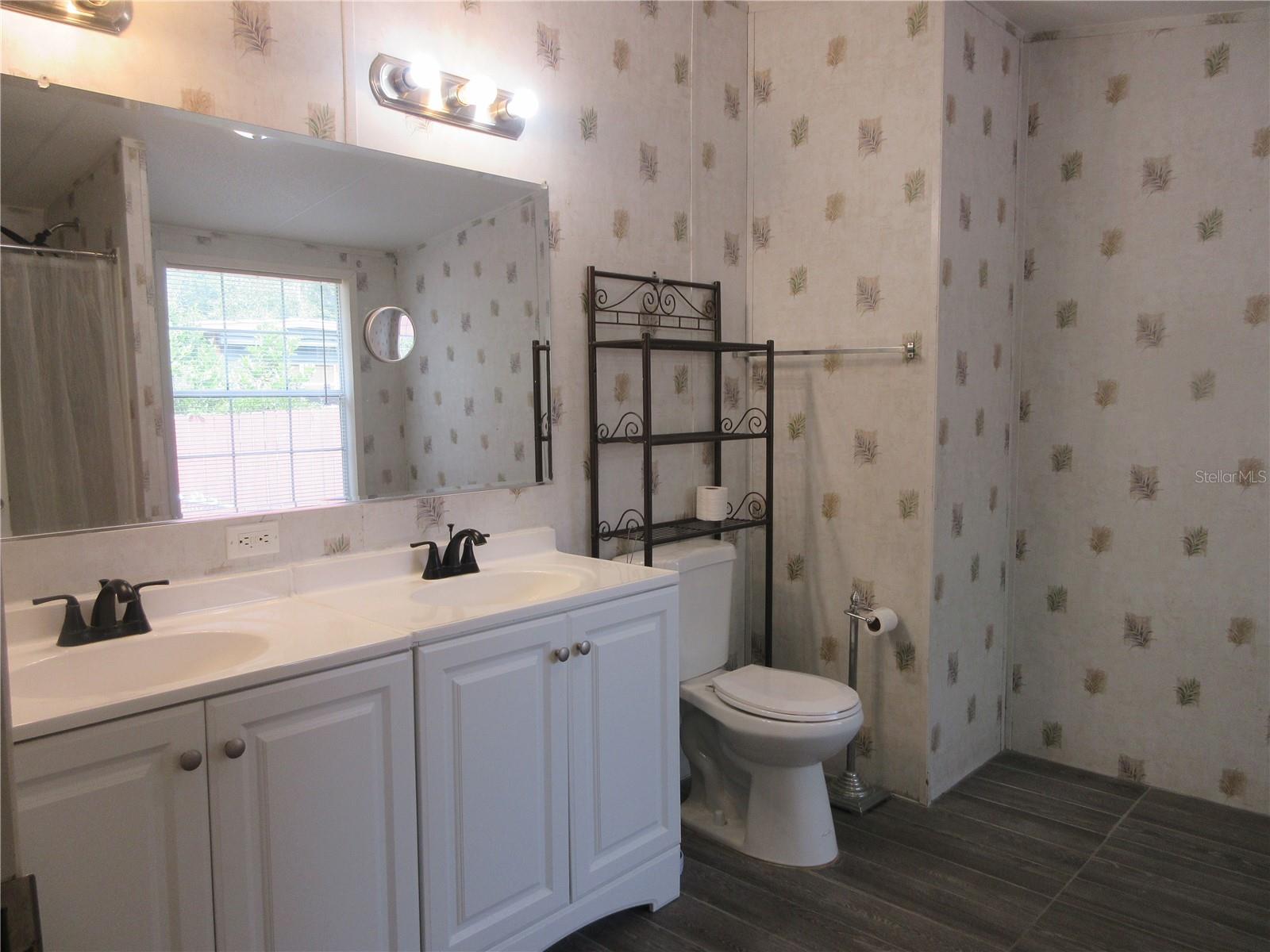 HALFMOON CAMPSITES - Residential