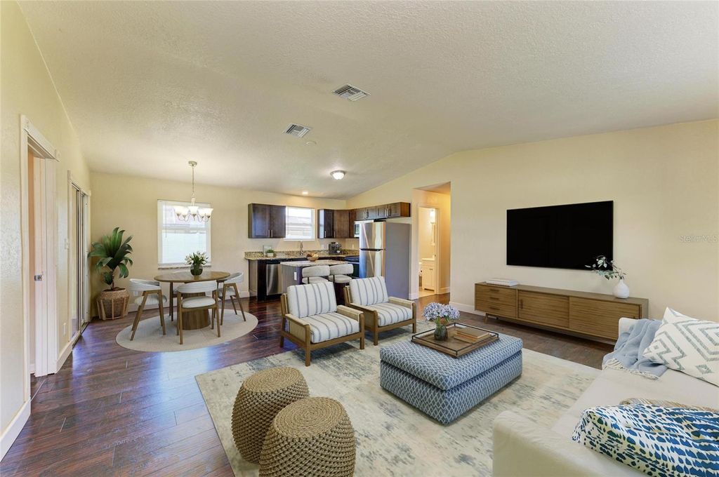 Photo of 15 Tulane Road, Venice, FL 34293 (MLS # N6139937)
