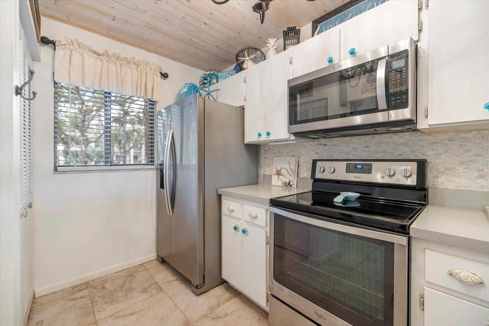 BIRD BAY II - Residential