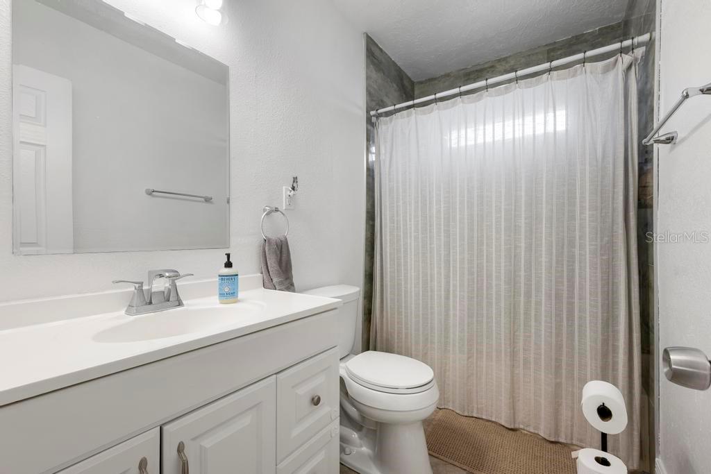 SOUTH VENICE - Residential