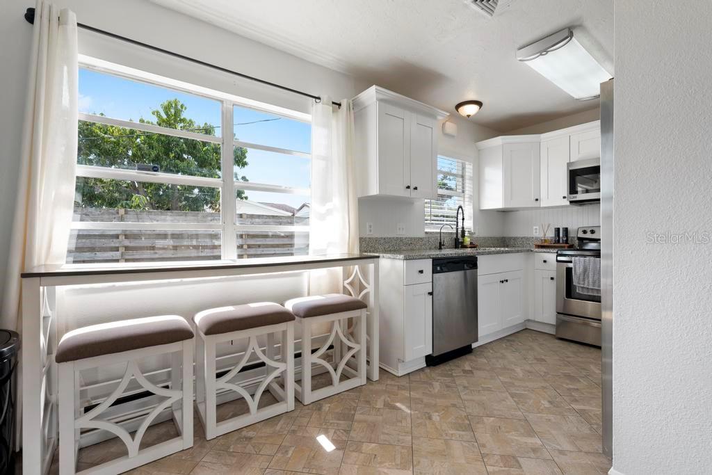 SOUTH VENICE - Residential