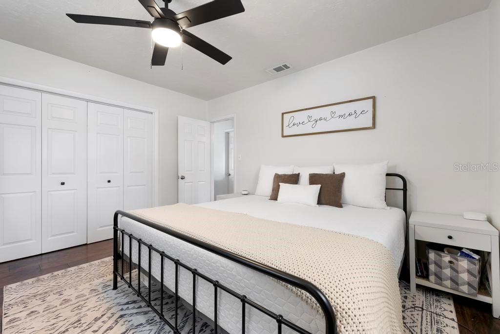 SOUTH VENICE - Residential