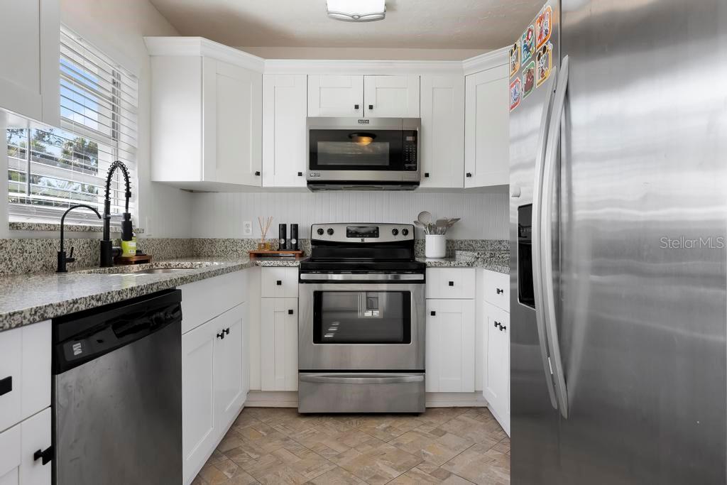 SOUTH VENICE - Residential