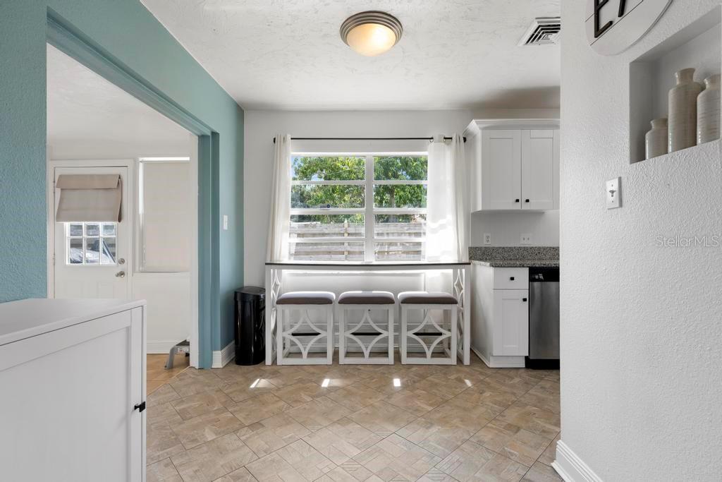 SOUTH VENICE - Residential