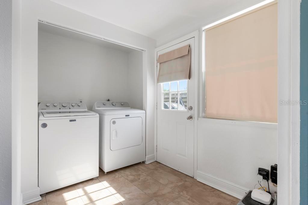 SOUTH VENICE - Residential