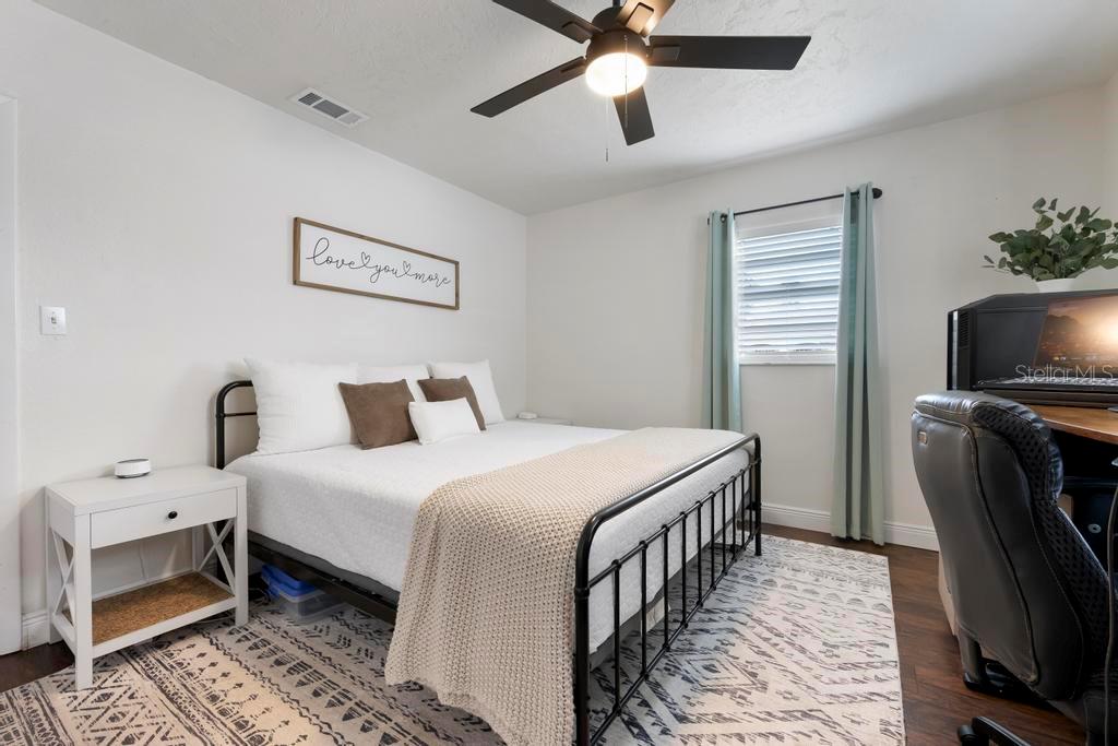 SOUTH VENICE - Residential