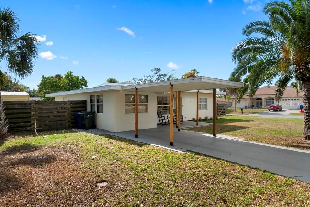 Photo of 4240 Pompano Road, Venice, FL 34293 (MLS # A4684929)