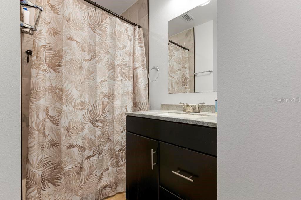 SOUTH VENICE - Residential