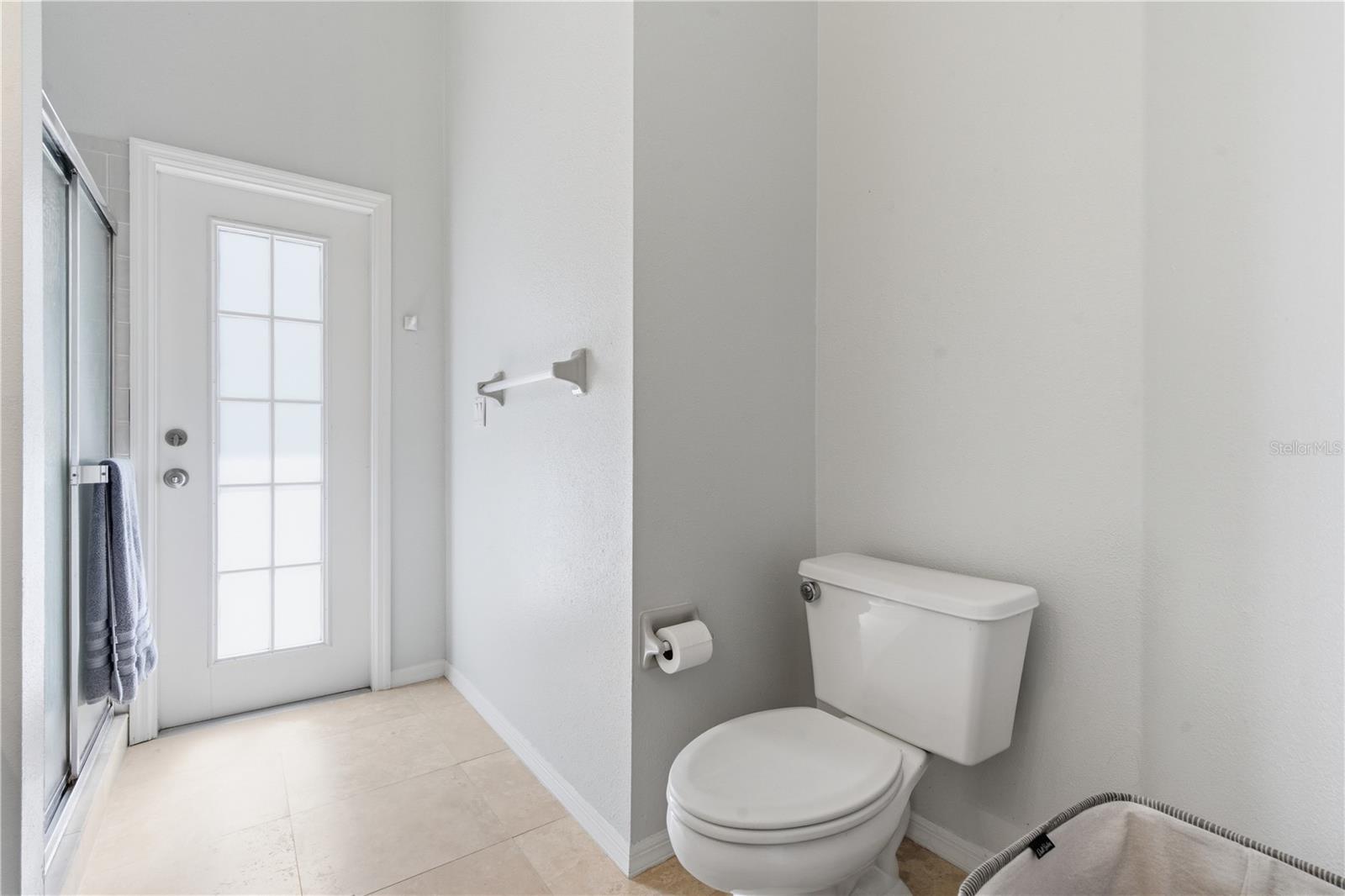 HUNTERS GREEN PRCL 6 - Residential Lease