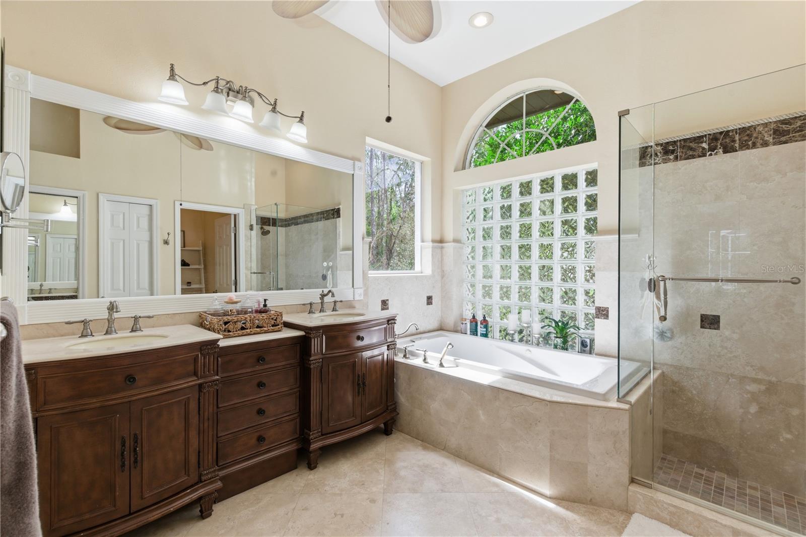 HUNTERS GREEN PRCL 6 - Residential Lease