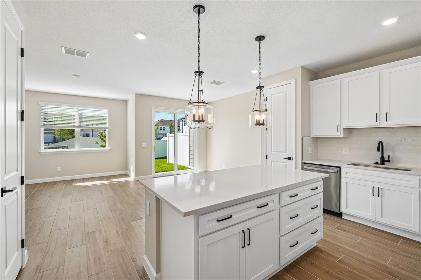 7487 DEER VALLEY CIRCLE