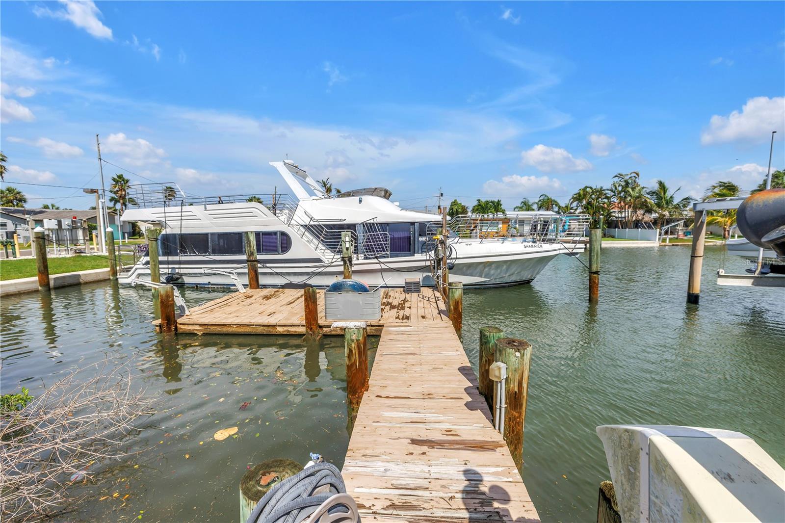 CRYSTAL ISLAND - Residential