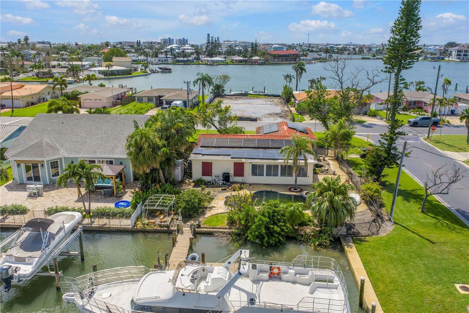 CRYSTAL ISLAND - Residential