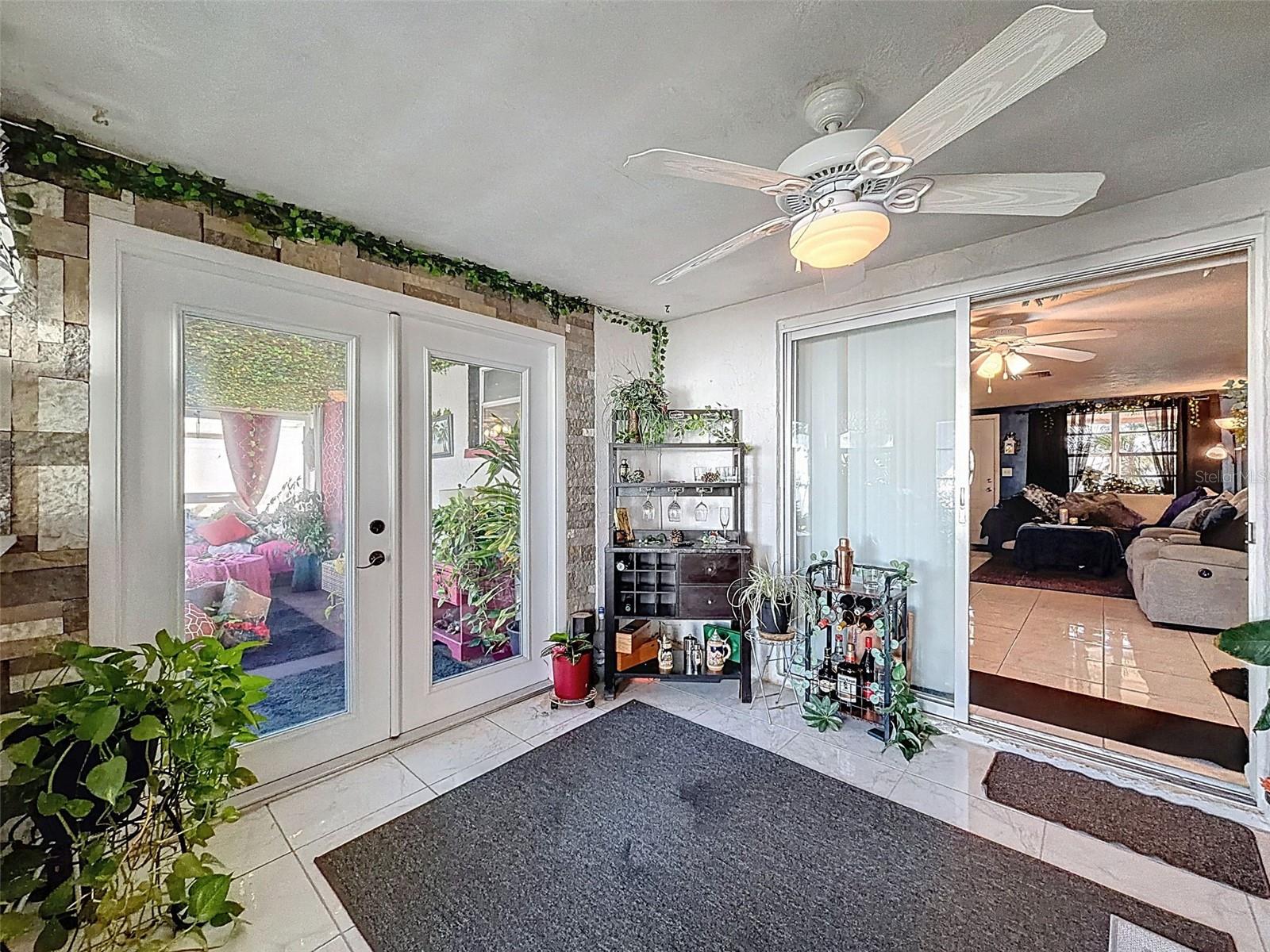 ALOHA GARDENS - Residential