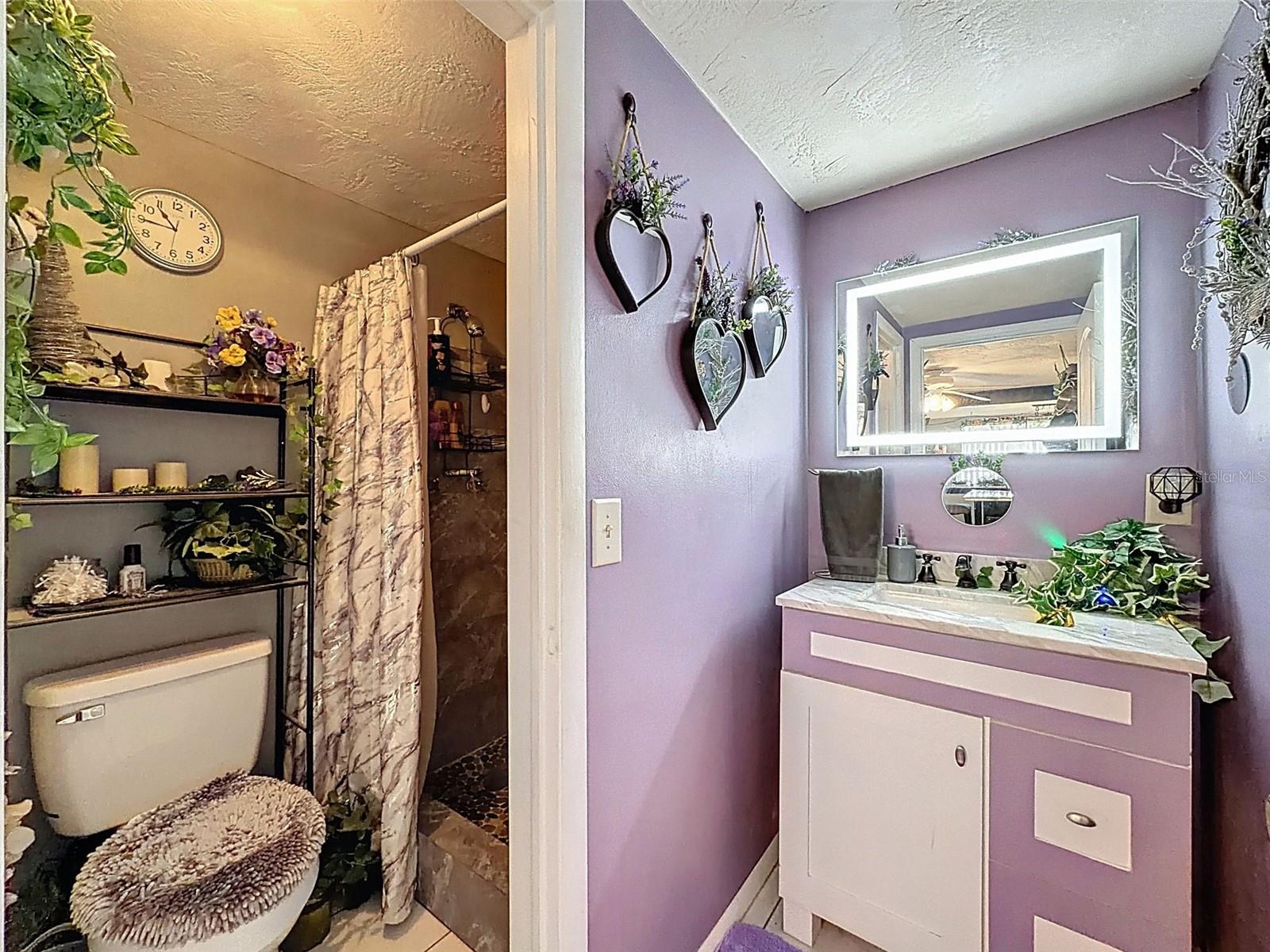 ALOHA GARDENS - Residential