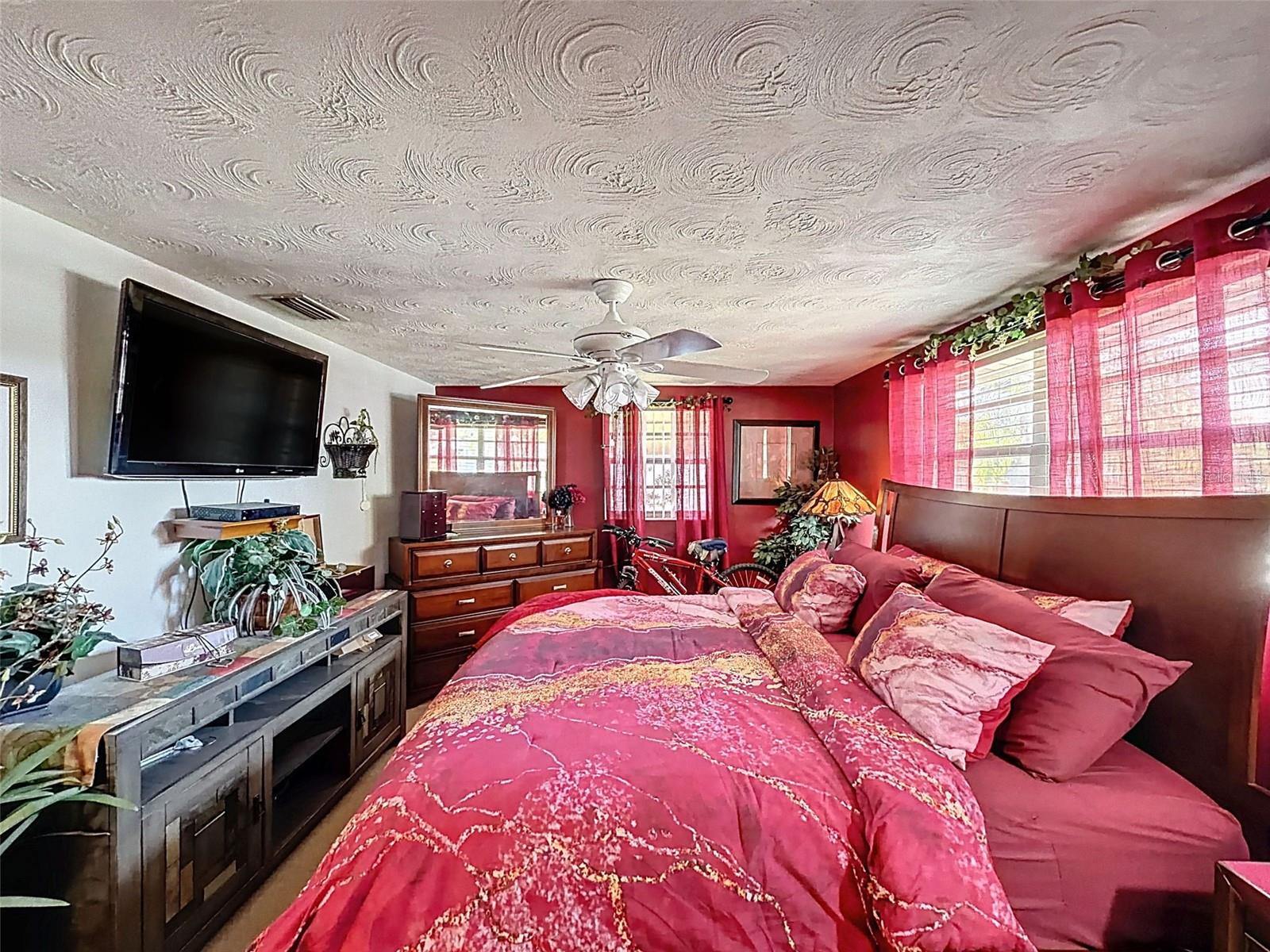 ALOHA GARDENS - Residential