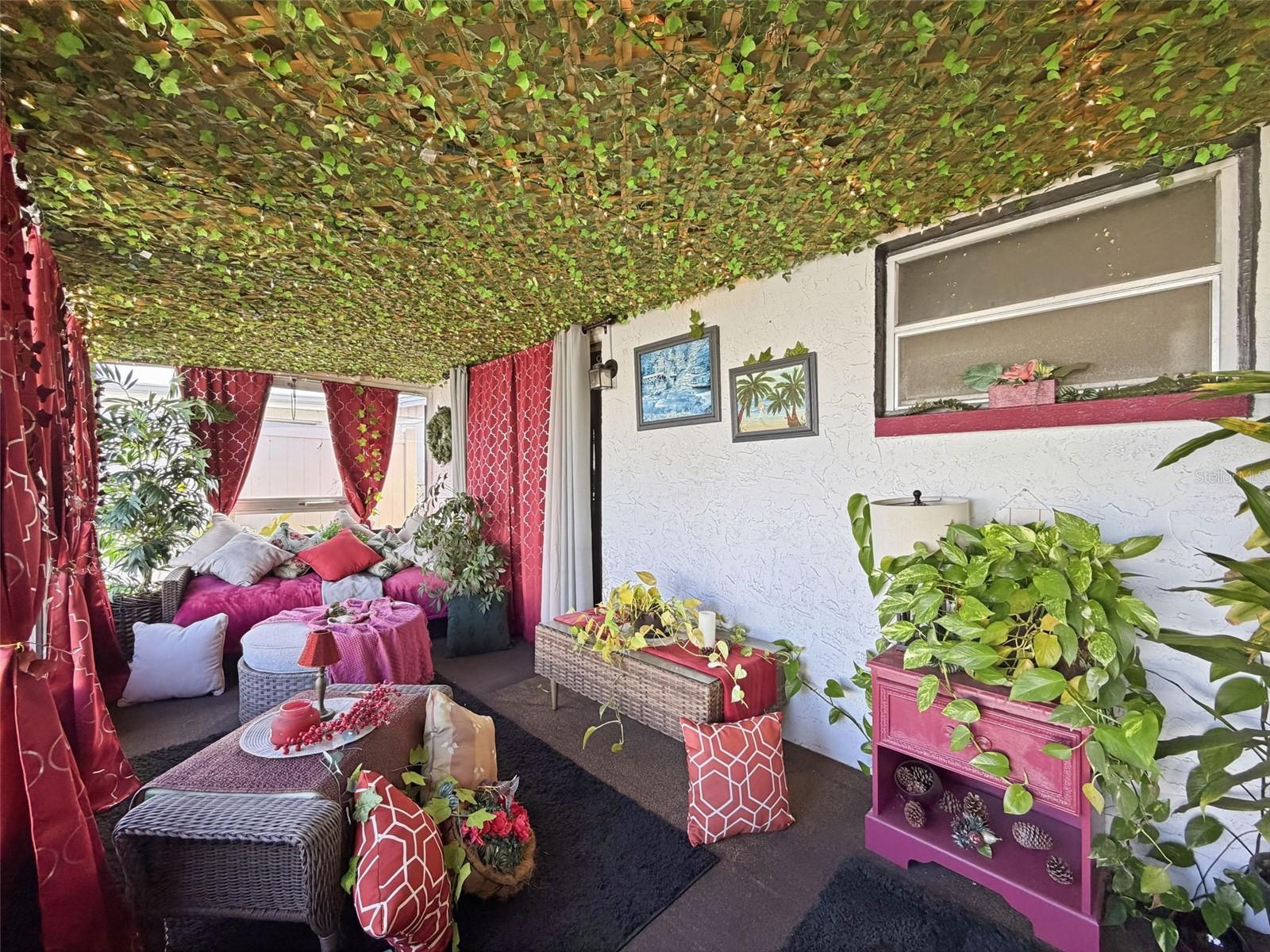 ALOHA GARDENS - Residential