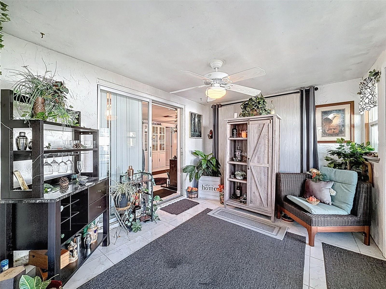 ALOHA GARDENS - Residential