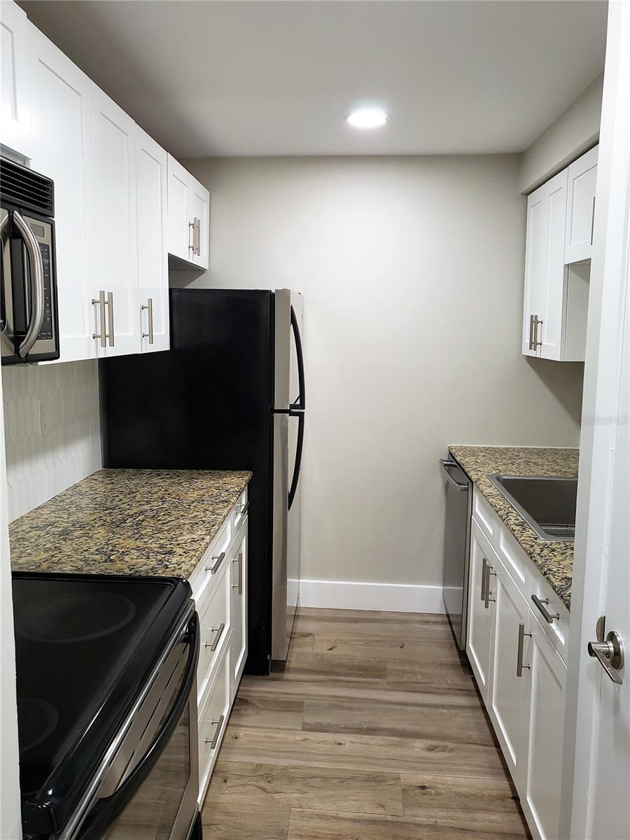 BAYSHORE TRACE CONDO - Residential