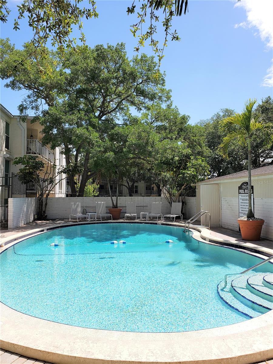 BAYSHORE TRACE CONDO - Residential