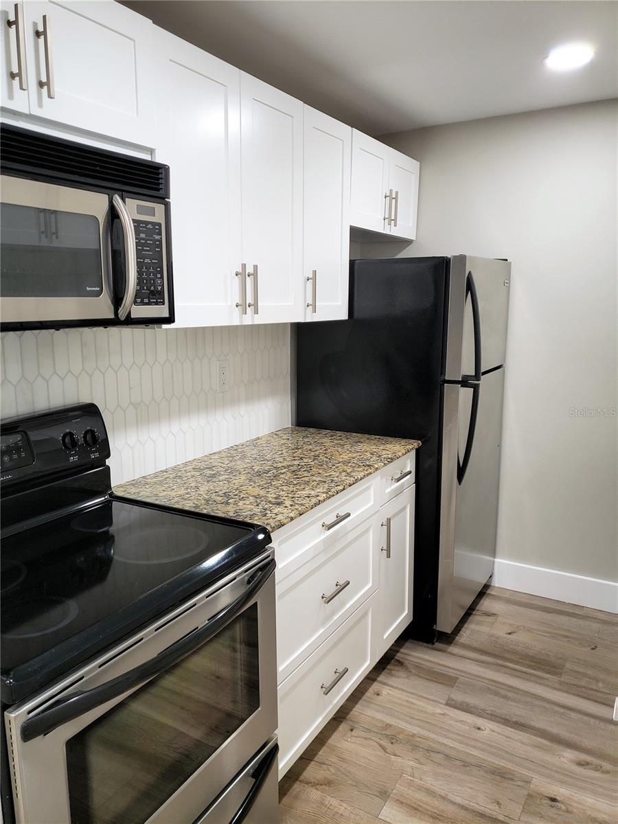 BAYSHORE TRACE CONDO - Residential
