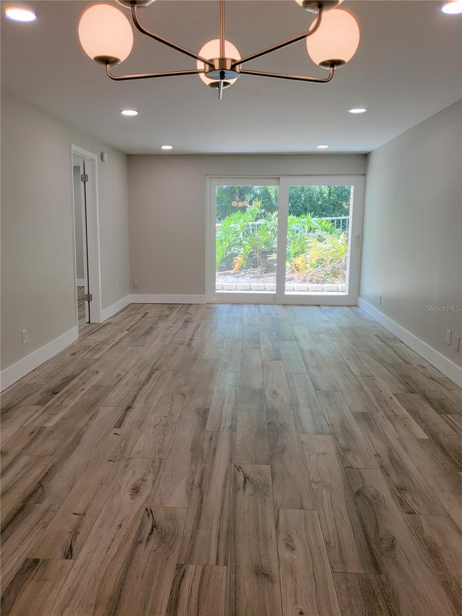 BAYSHORE TRACE CONDO - Residential