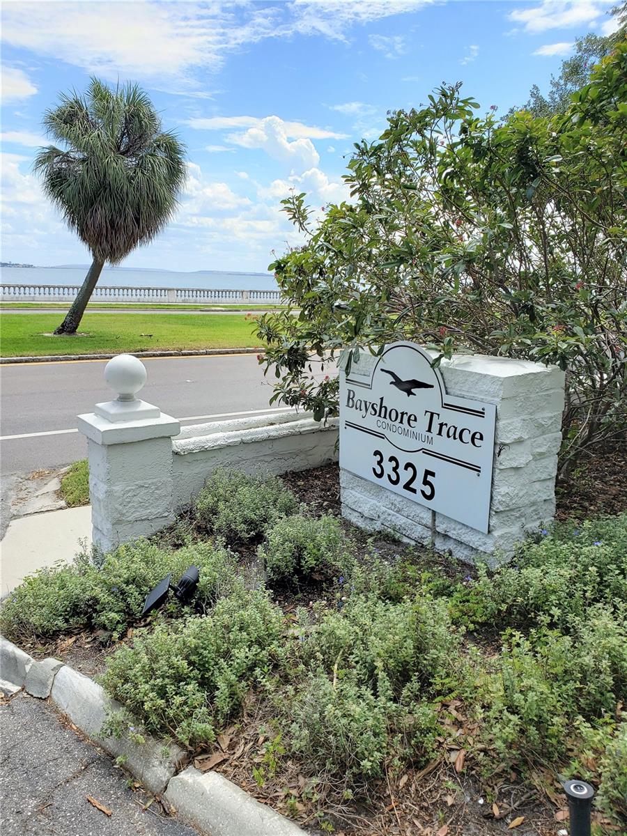 BAYSHORE TRACE CONDO - Residential