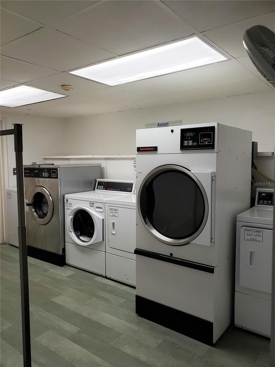 BAYSHORE TRACE CONDO - Residential