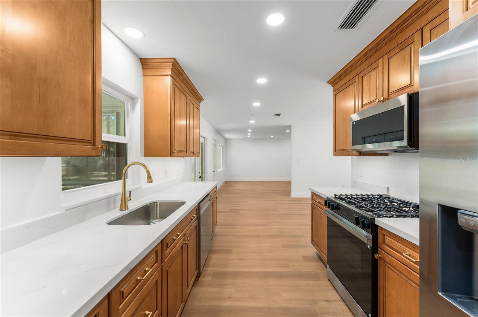 VALLEY THE - Residential