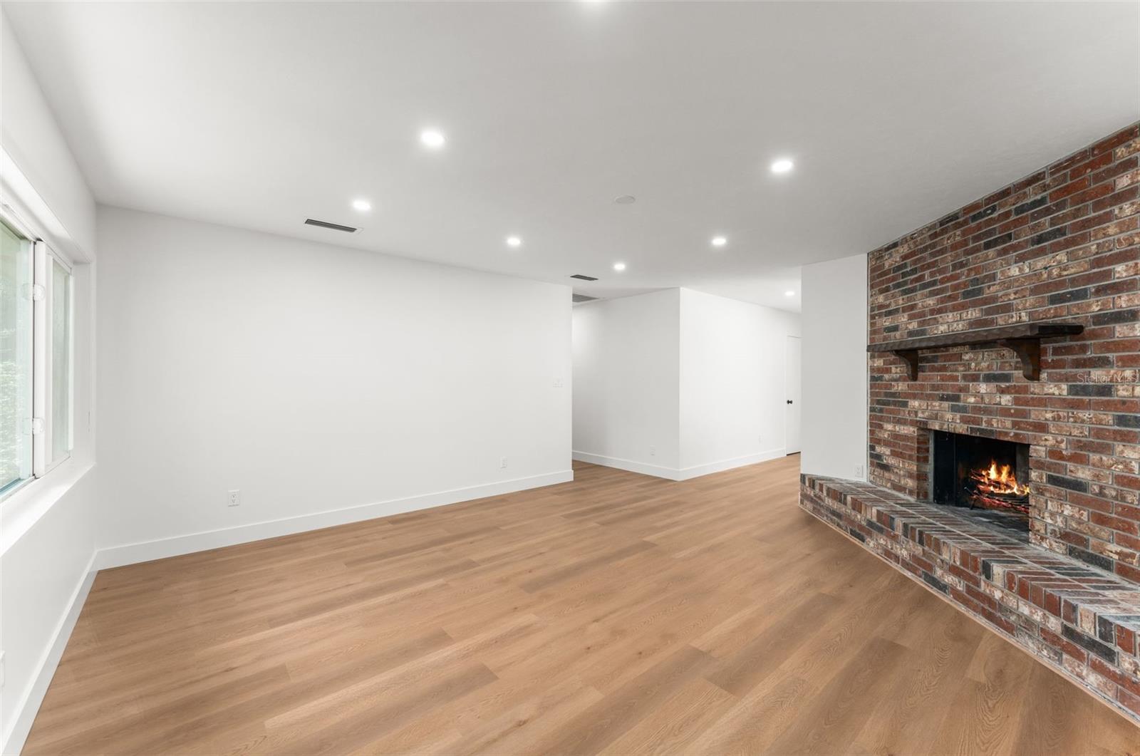 VALLEY THE - Residential
