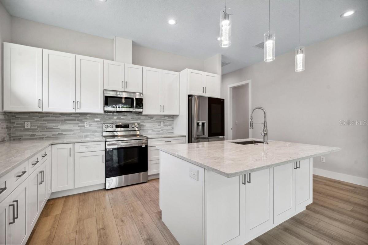 PALM COAST/EASTHAMPTON SEC 34 - Residential Income