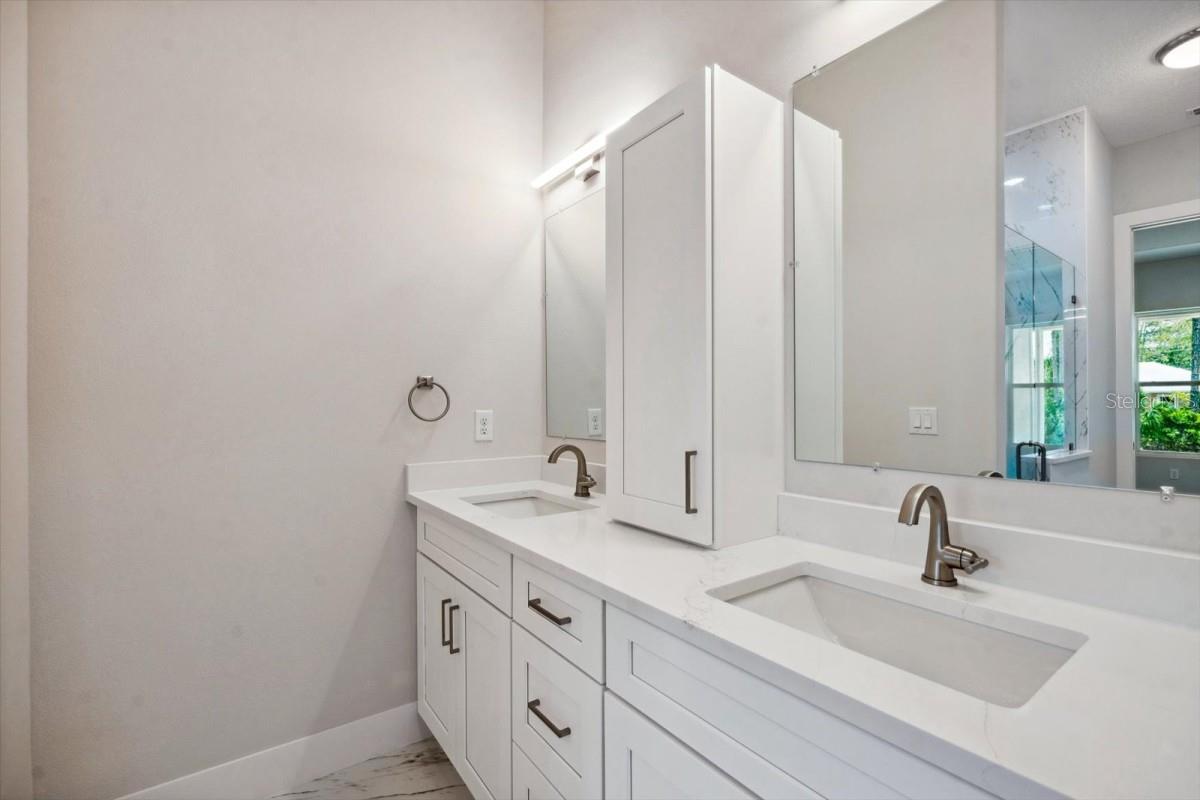 PALM COAST/EASTHAMPTON SEC 34 - Residential Income