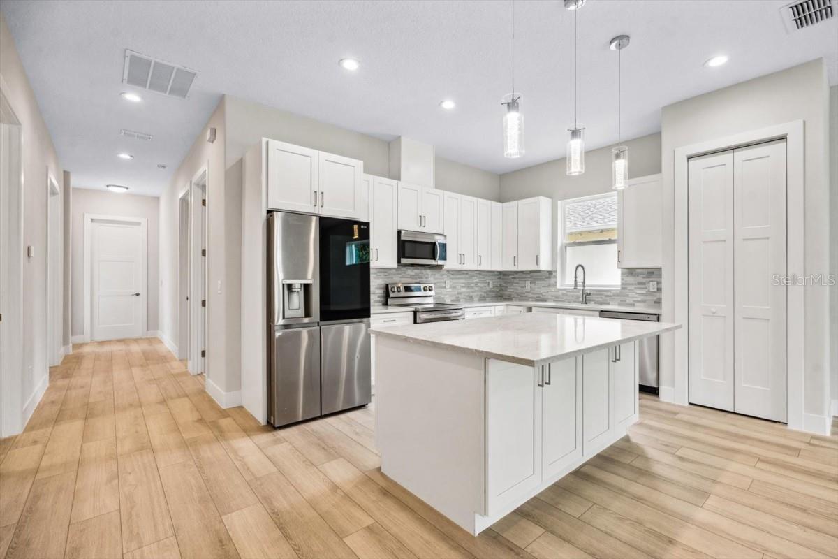 PALM COAST/EASTHAMPTON SEC 34 - Residential Income