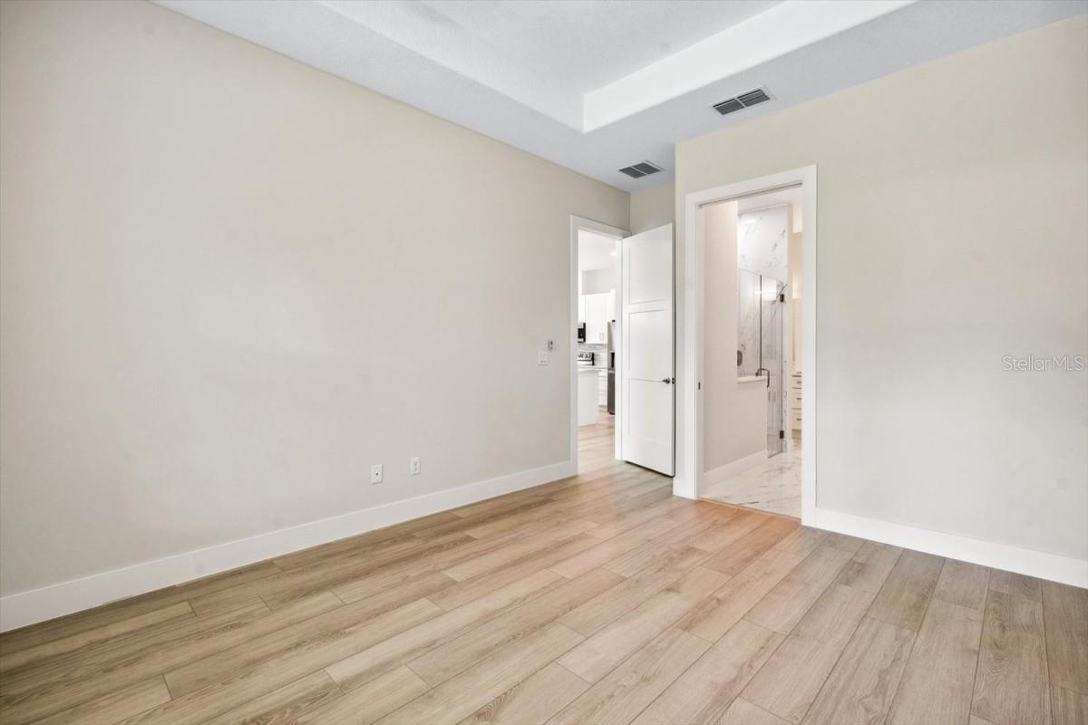 PALM COAST/EASTHAMPTON SEC 34 - Residential Income