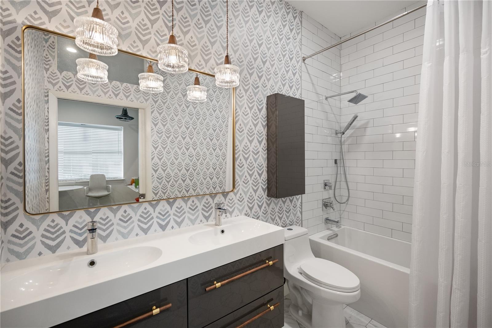 KEENES POINTE - Residential