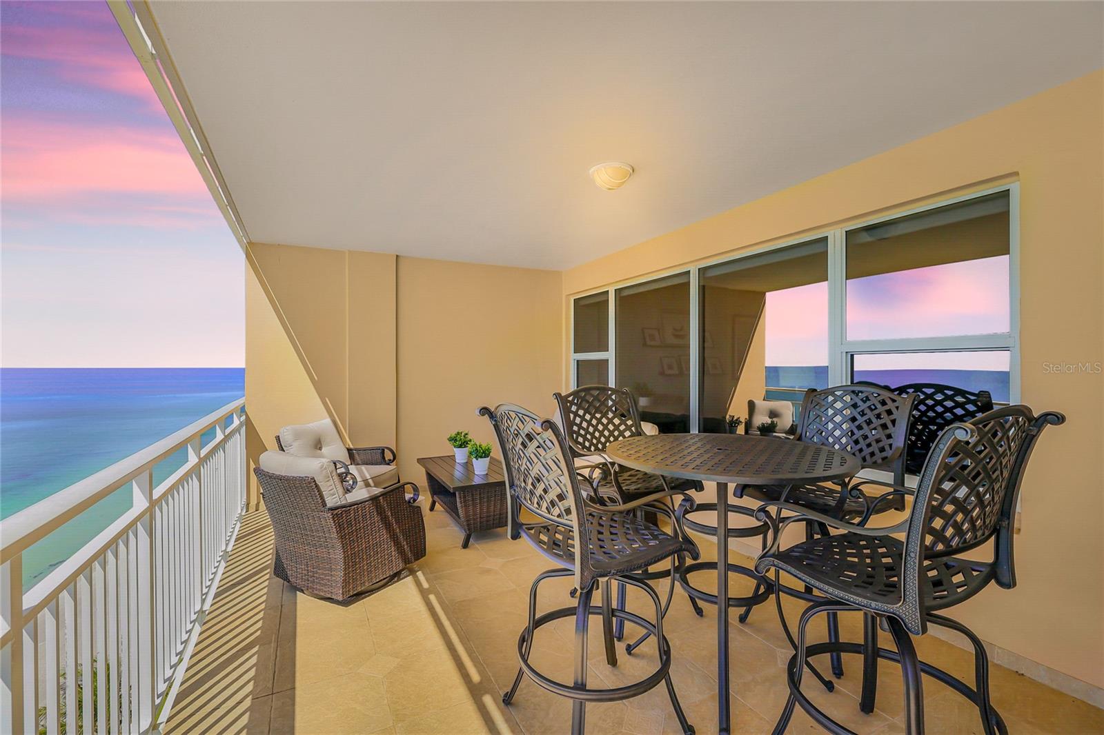 LONGBOAT KEY TOWERS - Residential