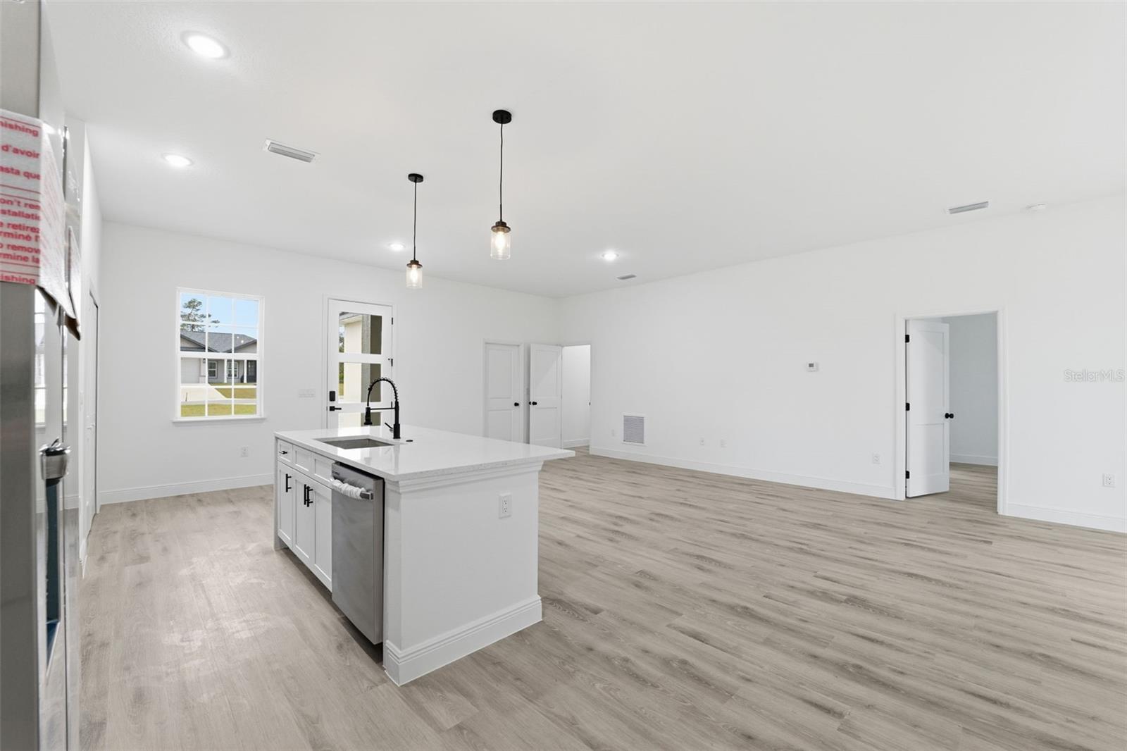 MARION OAKS - Residential