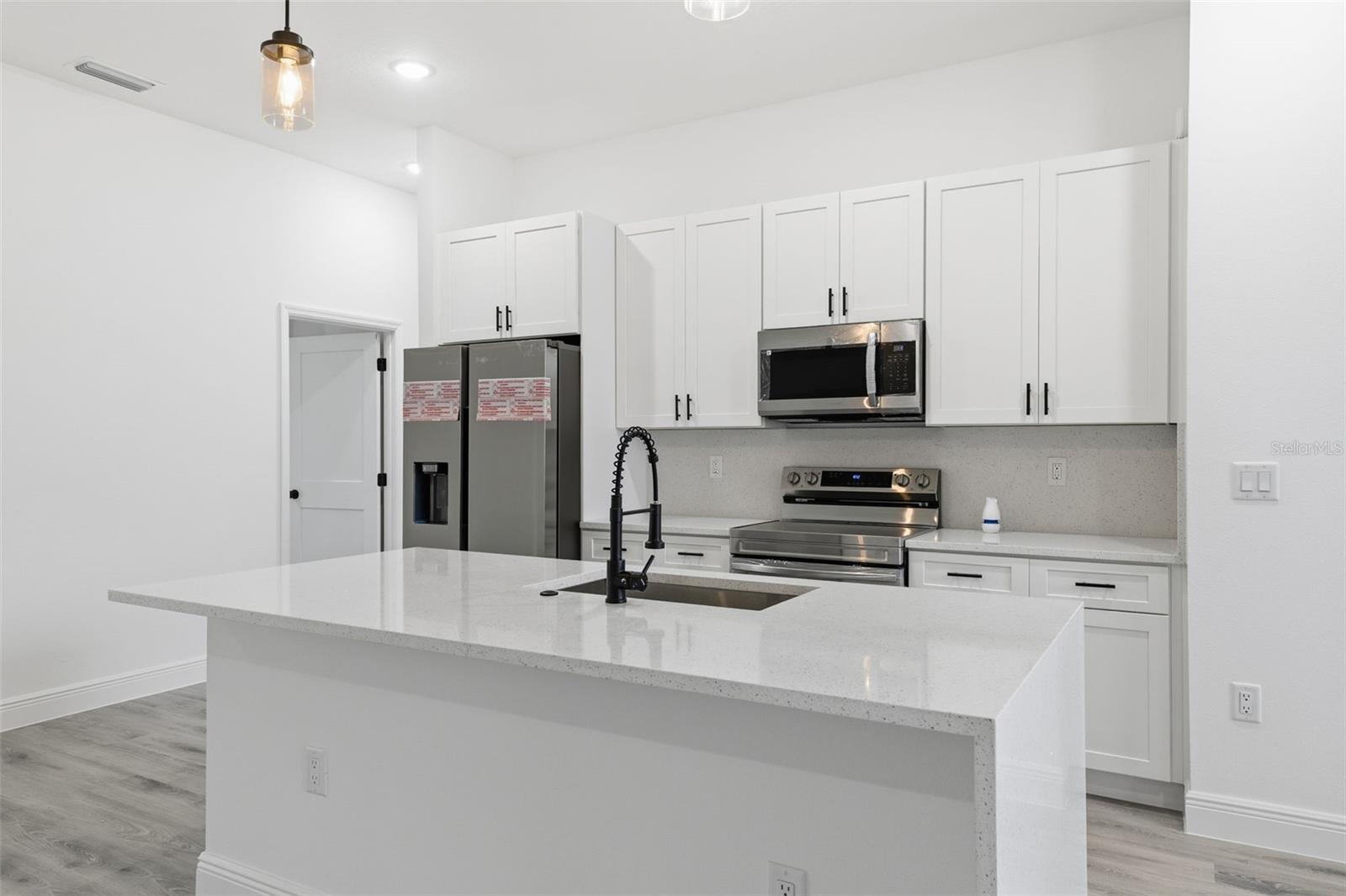 MARION OAKS - Residential